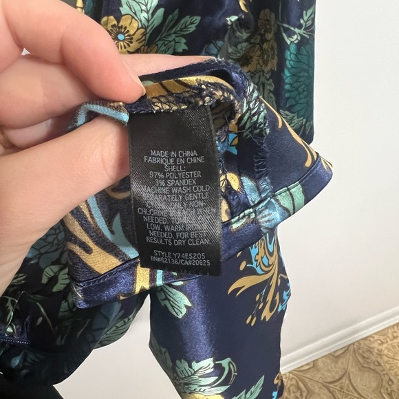 Guess Kimono Silk Top - Picture 4 of 4